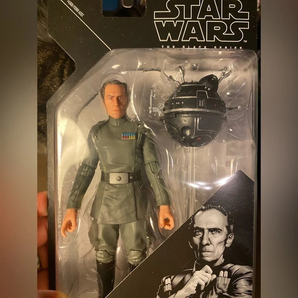 Star Wars: Grand Moff Tarkin action figure - Picture 3 of 3